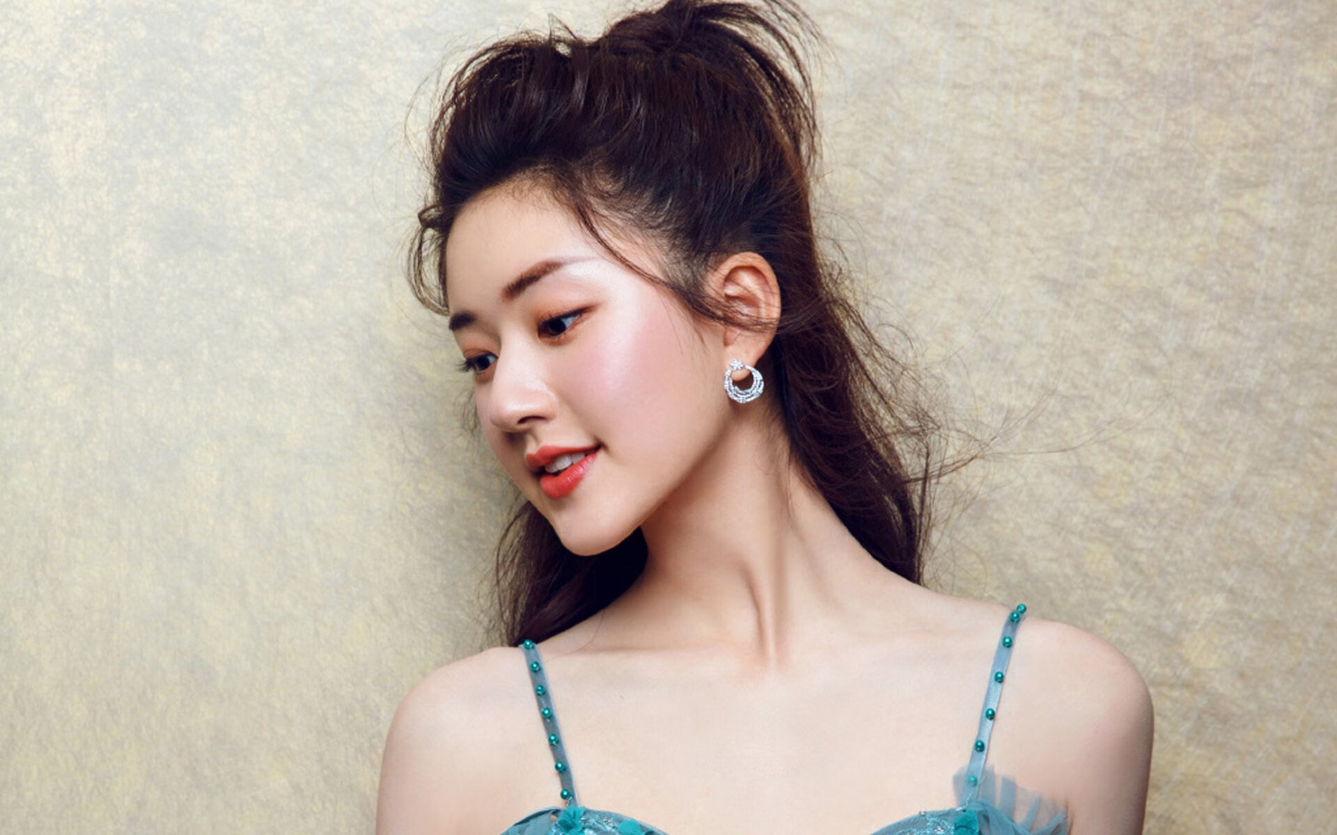 爱游戏体育官方网站-日本骑手佐藤健一在2024年国际马术障碍大奖赛中获得第二名，成绩突出。