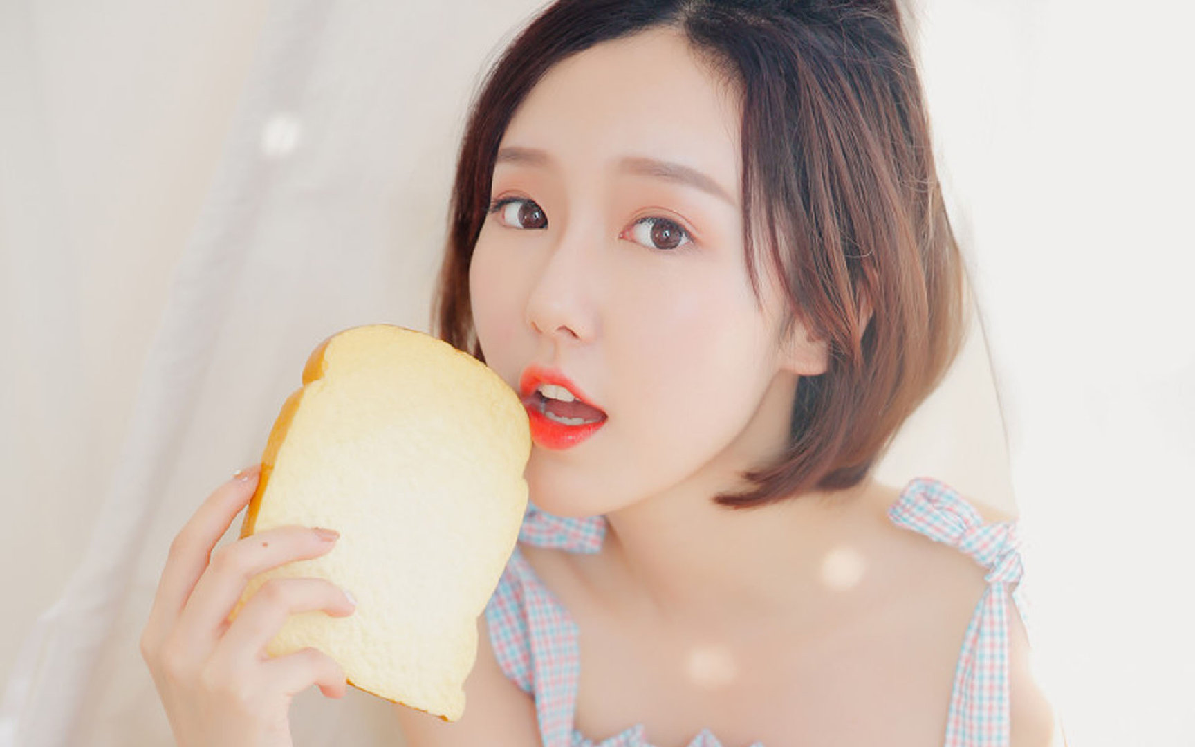 AYX体育官网-日本骑手大和田智子在2024年东京国际障碍赛中夺得个人冠军，展现出色技艺。