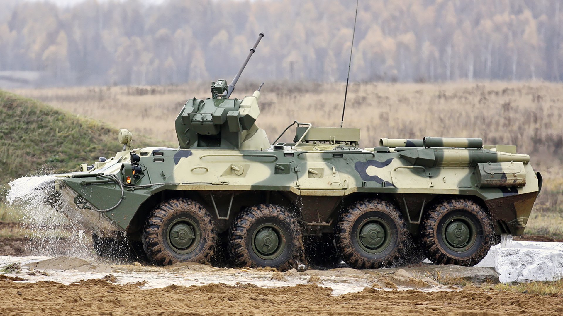 法国马术队在巴黎奥运会三项赛团体决赛中获得银牌,展现出色表现。