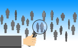 爱游戏电竞官网-中国足球裁判判罚尺度变化分析，国内足球裁判